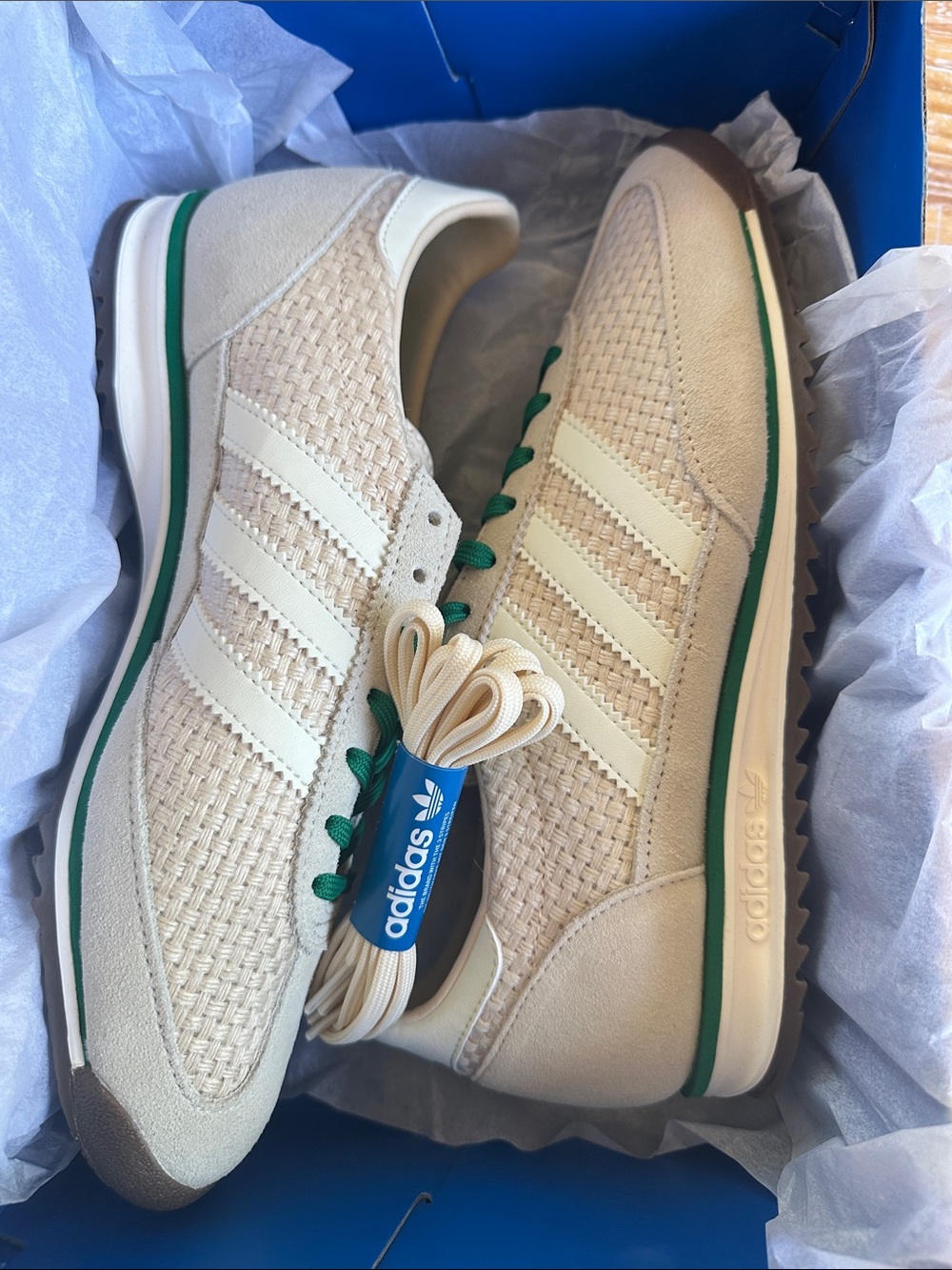 Adidas Women’s SL 72 OG Beige Sneakers with Green Laces - Picture 8 of 8